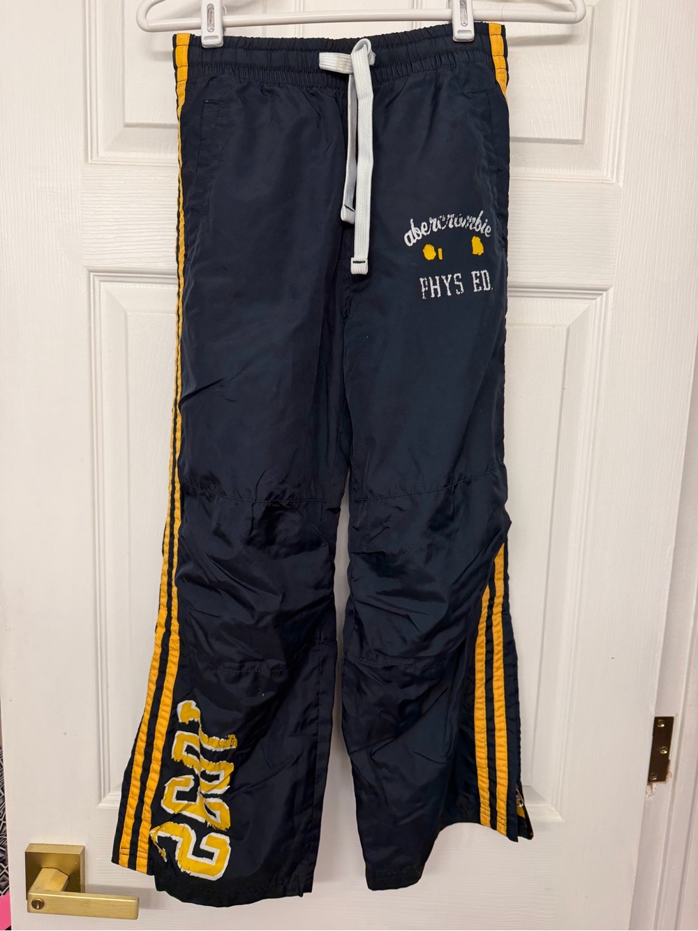 Abercrombie & Fitch Kids Navy and Yellow Athletic Pants Y2K